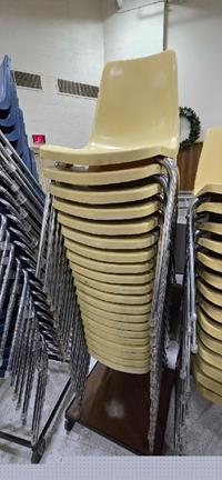 Lot 28 - 20 tan/metal chairs